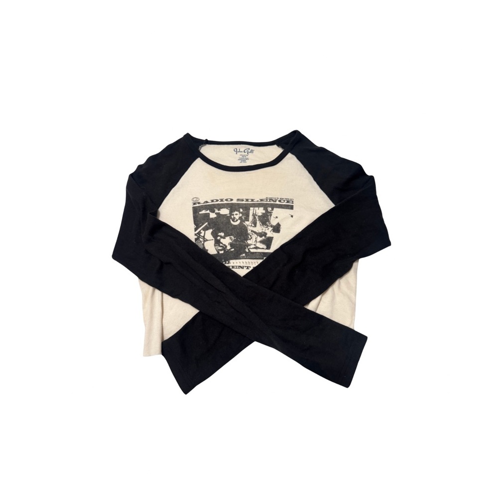 Brandy Melville Black and Cream Graphic Long Sleeve Tee